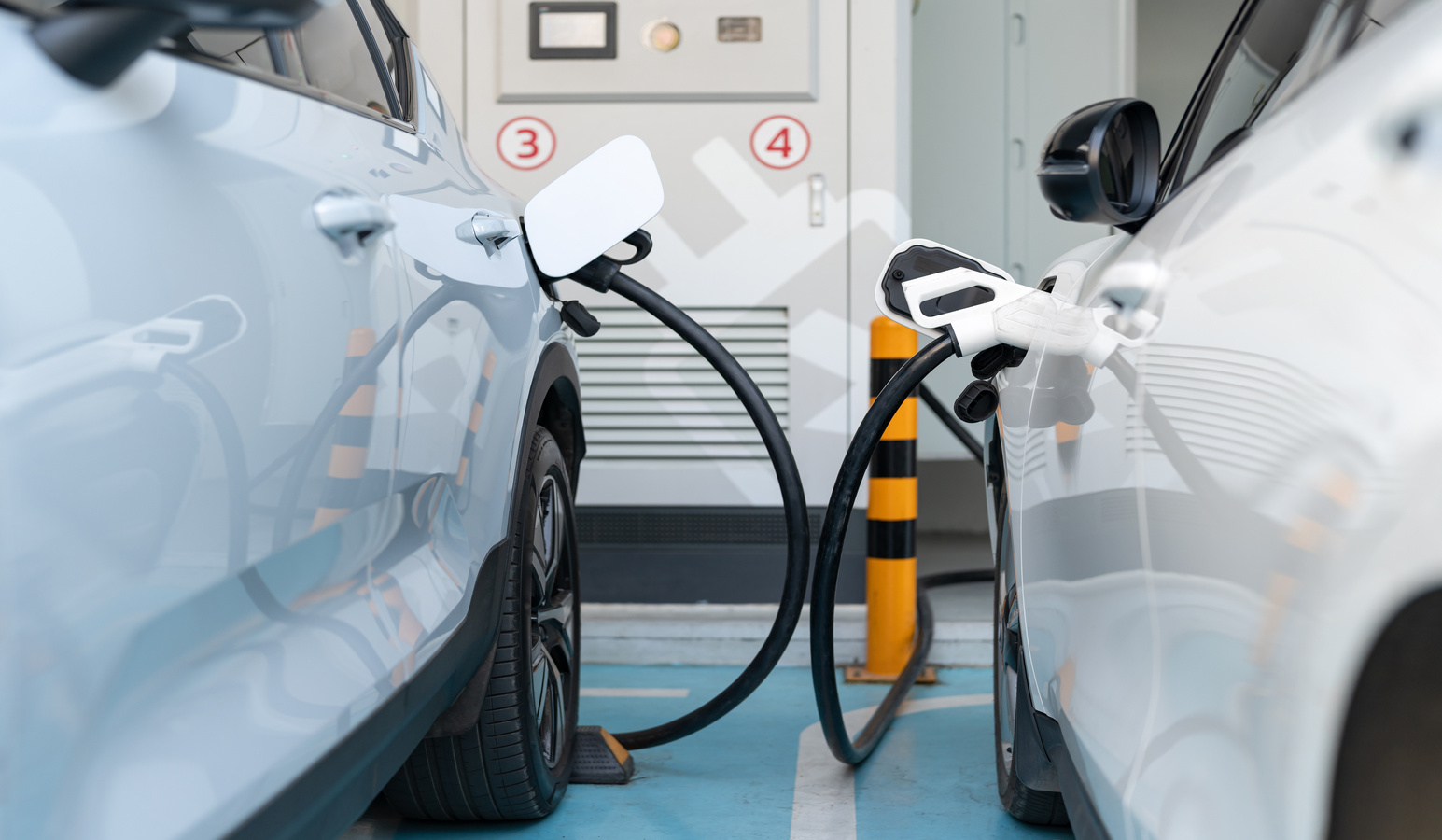 E-mobility, Electric vehicle charging, Electric car charging sta